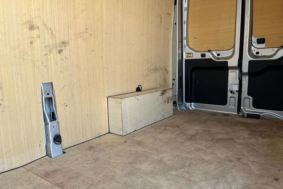 Used Ford TRANSIT LB25RUR 4