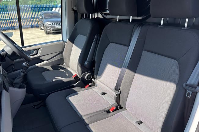 VOLKSWAGEN Crafter Photo 46