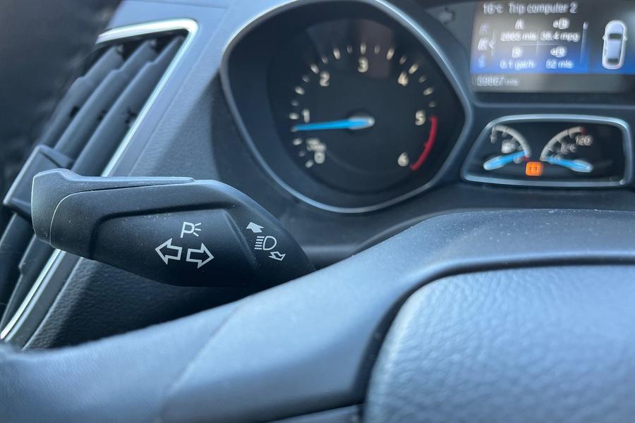 Ford GRAND C-MAX Photo autoimg-e4b442ea2e661c2aac3362a28520973c659bb83f.jpg