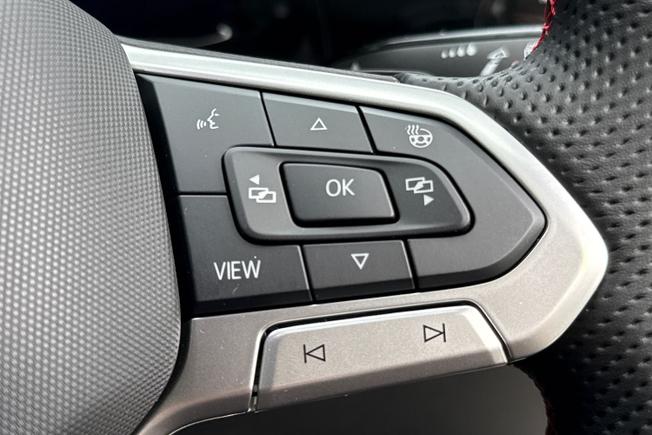 VOLKSWAGEN Golf Photo 17