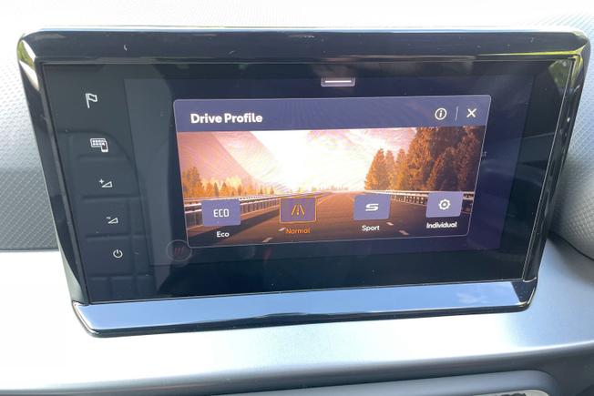 SEAT Arona Photo 34