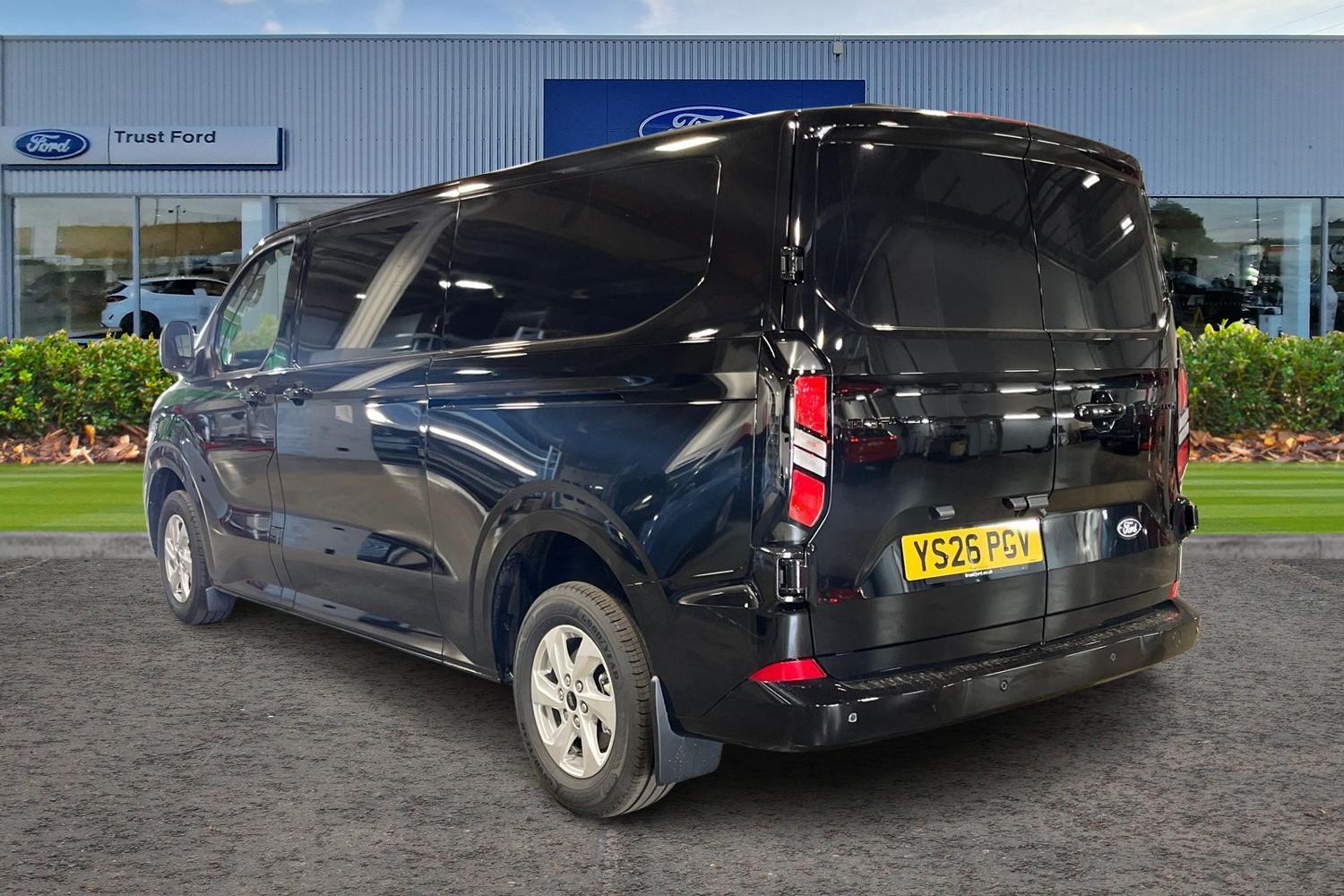 Ford TRANSIT CUSTOM Photo 1