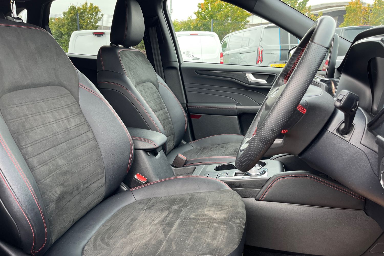Ford KUGA Photo 16