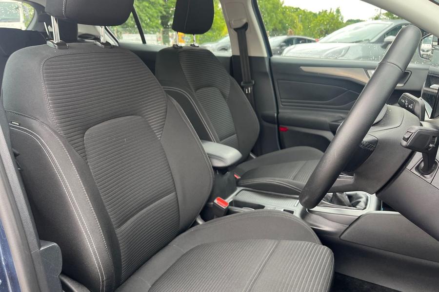 Ford Focus Photo autoimg-e4b9039b06e23b36d297ade104f823b8b82aa642.jpg