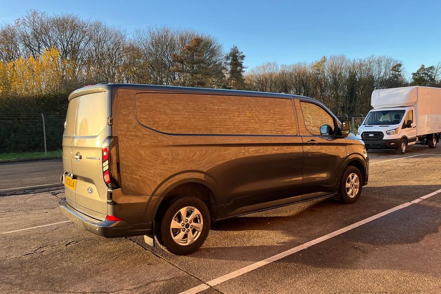 Used Ford TRANSIT CUSTOM 22