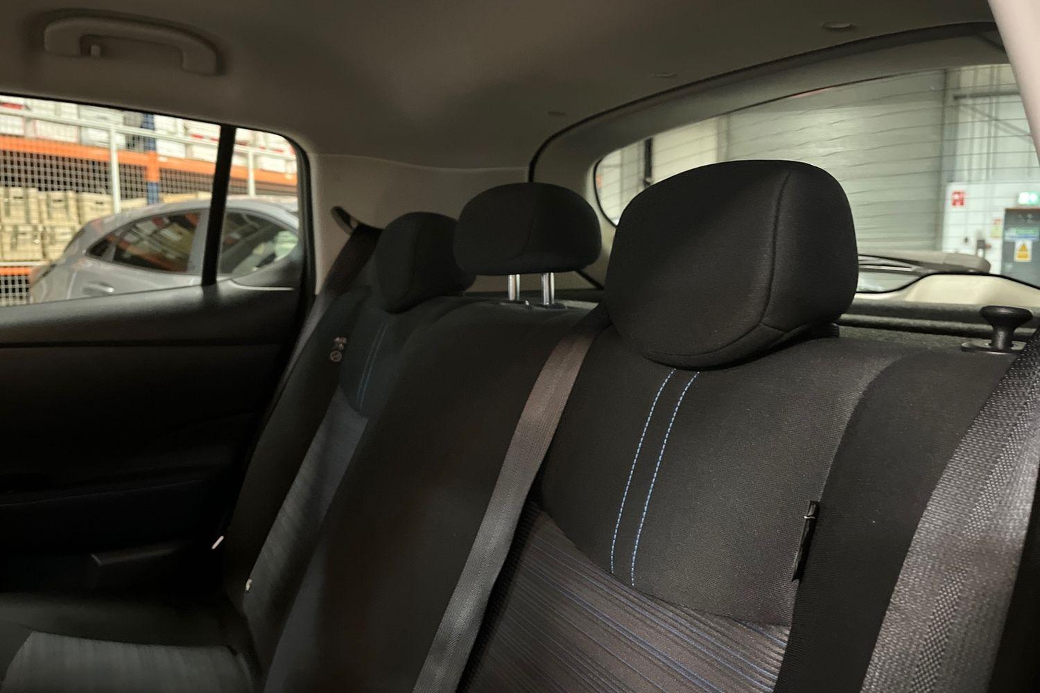 Nissan LEAF Photo 19