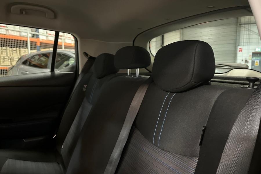 Nissan LEAF Photo autoimg-e4bb875a20903af797bdfeaf404eeaeba25e20e2.jpg