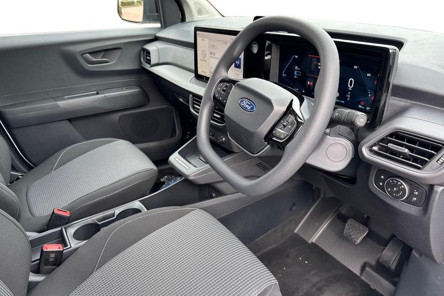Ford E-TRANSIT COURIER Photo autoimg-e4bc49cd6a41987458e7e2836d61346ac866be62.jpg