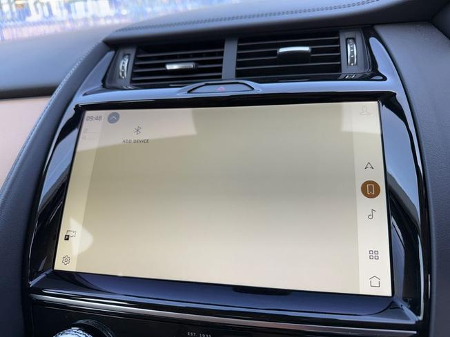 JAGUAR E-Pace Photo 37
