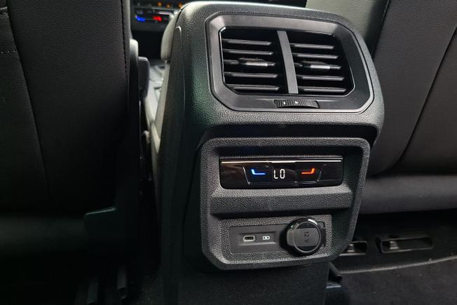VOLKSWAGEN Tiguan Photo 22
