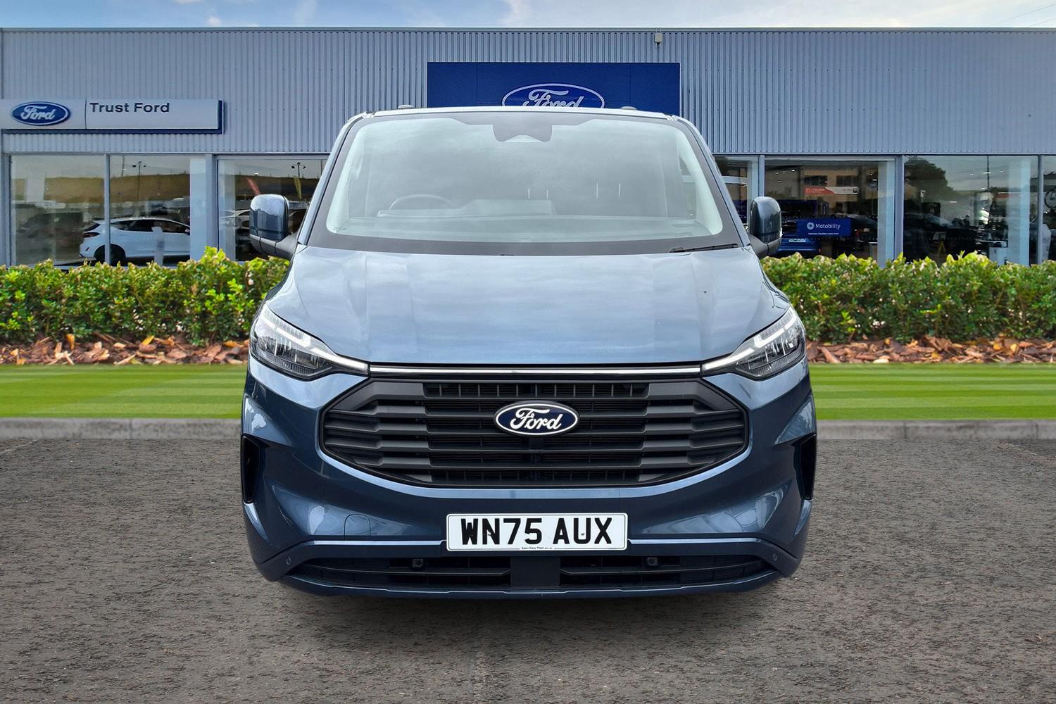 Ford Transit Custom Photo 11