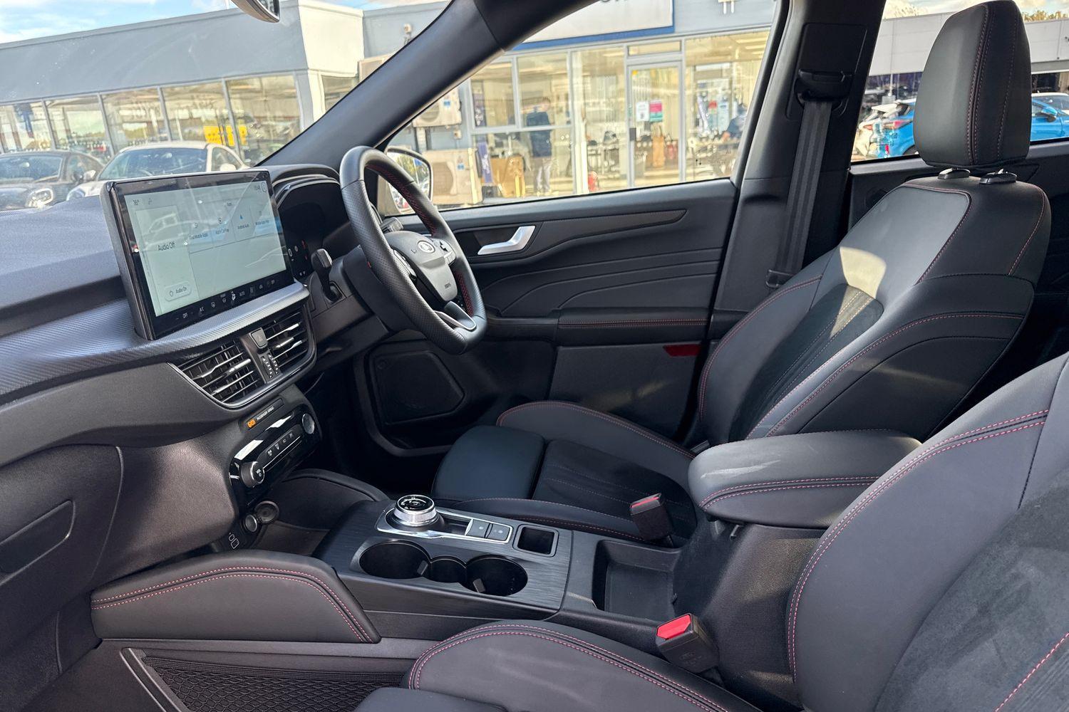 Ford KUGA Photo 18