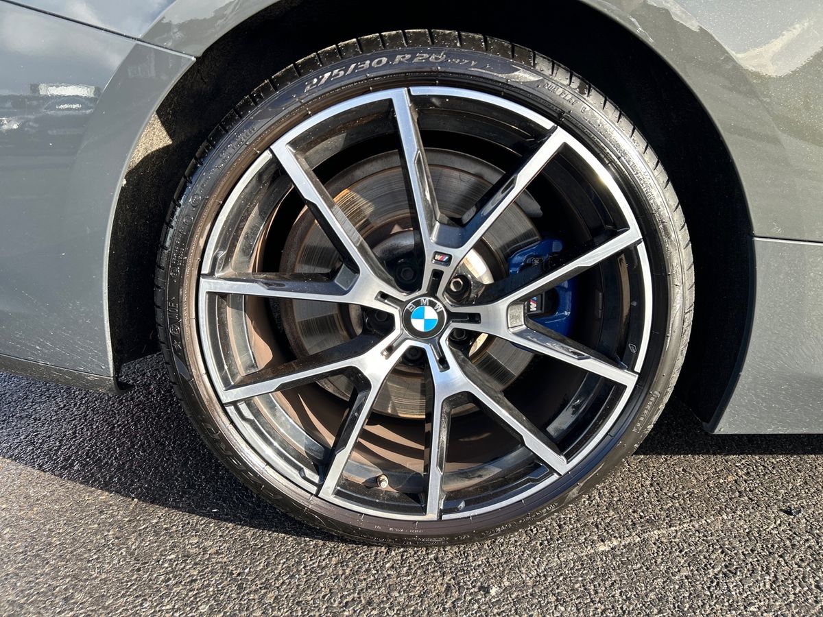 BMW 8 Series Photo 31