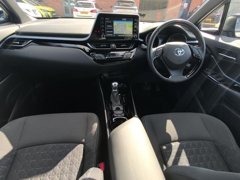Used Toyota C-HR NV21USD 37