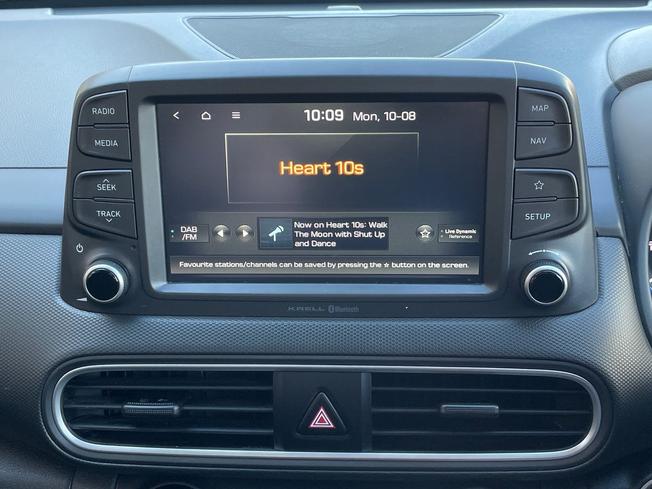 HYUNDAI Kona Photo 13