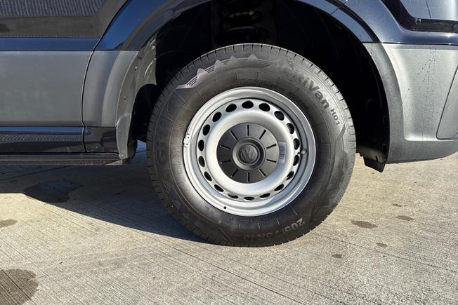 VOLKSWAGEN Crafter Photo 5