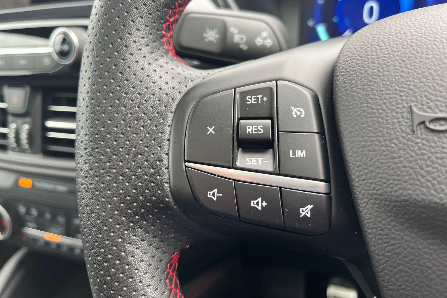 Ford KUGA Photo 29