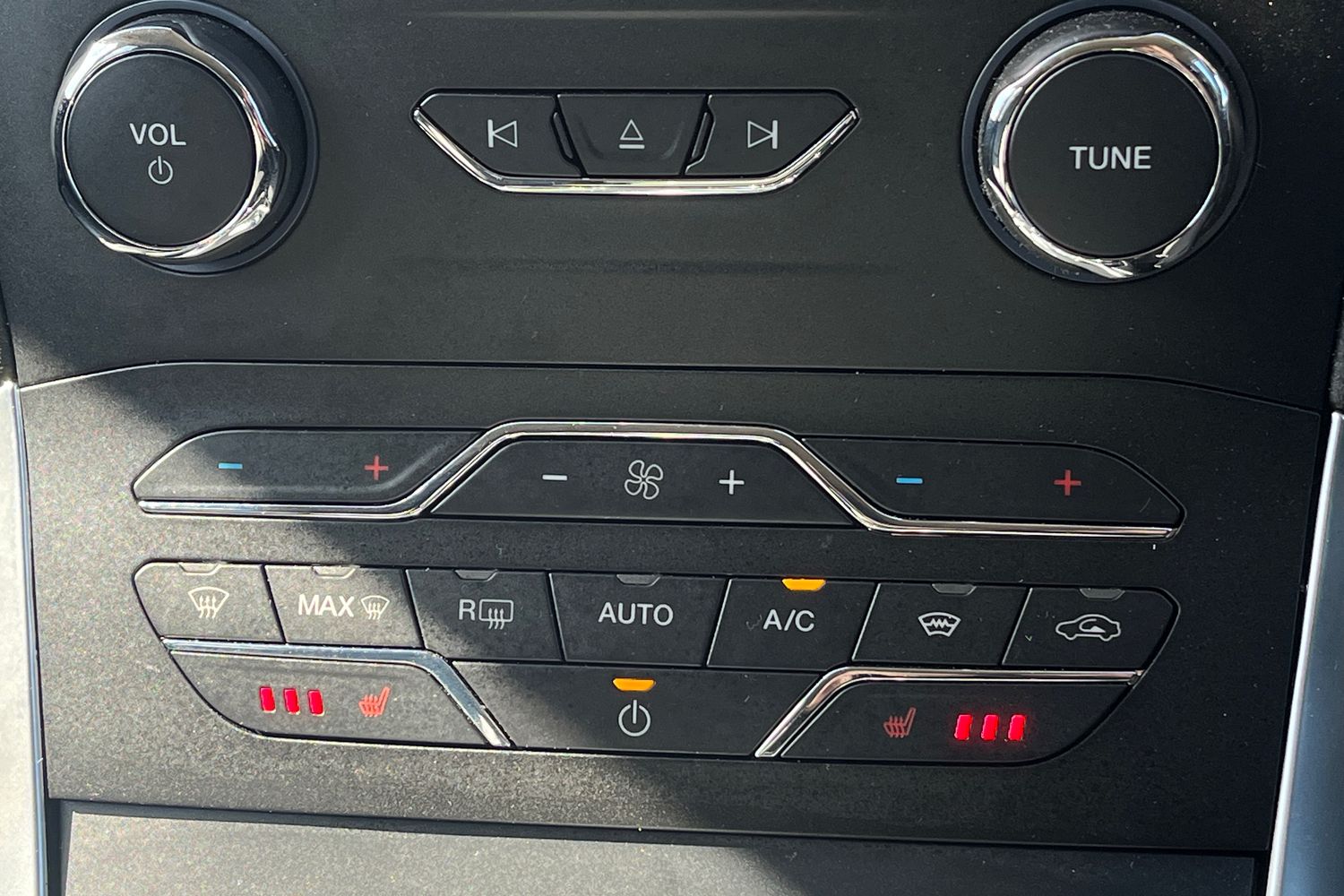 Ford S-MAX Photo 25