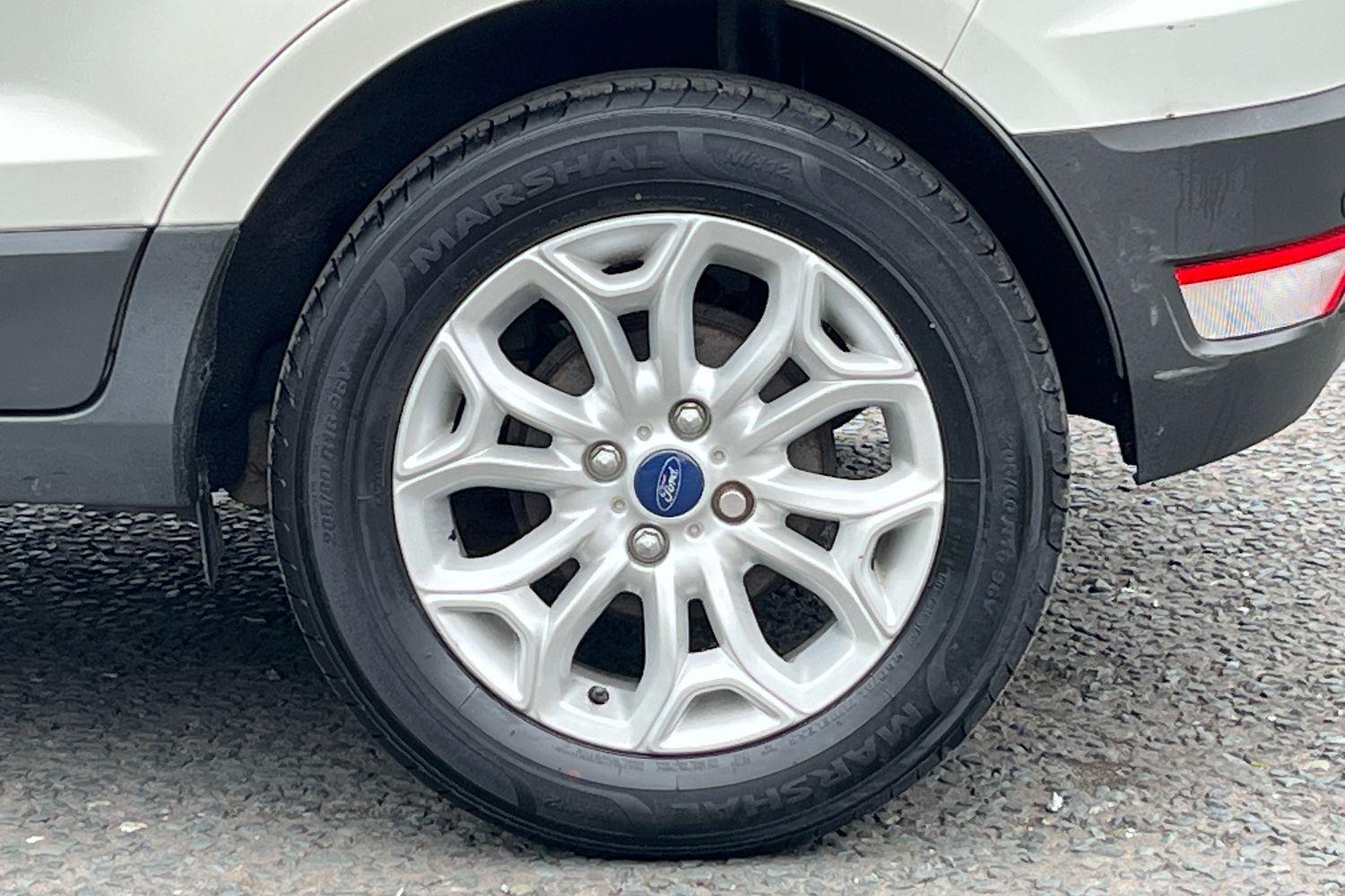 Ford ECOSPORT Photo 7