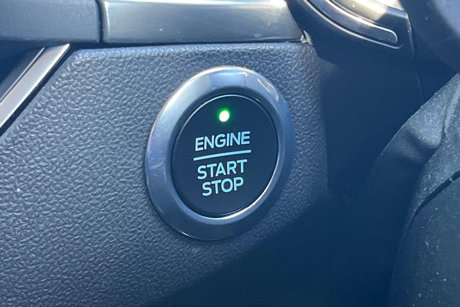 Ford FOCUS Photo autoimg-e4d9d98860281a861260c2476a197e0d06527a4e.jpg