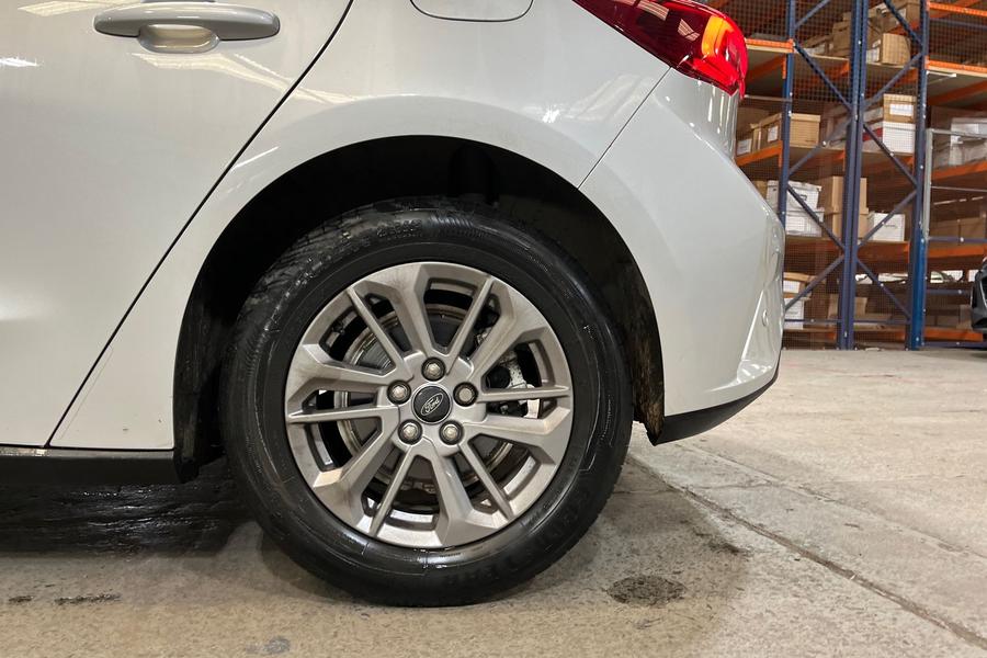 Ford FOCUS Photo autoimg-e4dfdd0113fd647746c89ea9600bb87dea6ce933.jpg