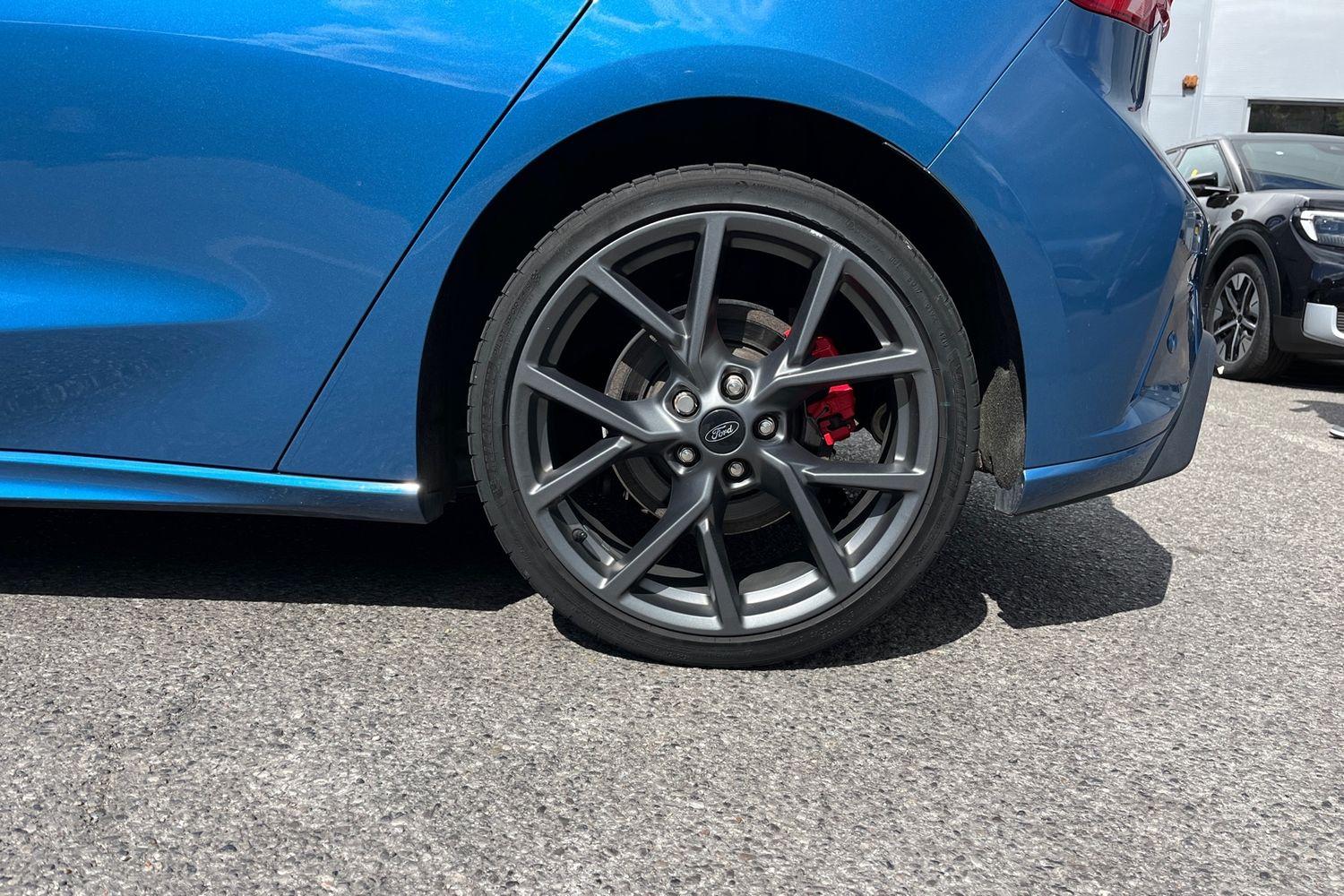 Ford Focus Photo 7