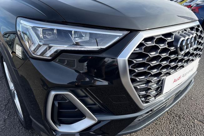 AUDI Q3 Photo 24
