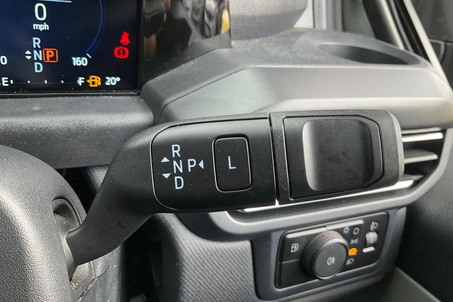 Ford TOURNEO CUSTOM Photo autoimg-e4e8d30c84affe94186d756e4d5d1fe71f5d5310.jpg