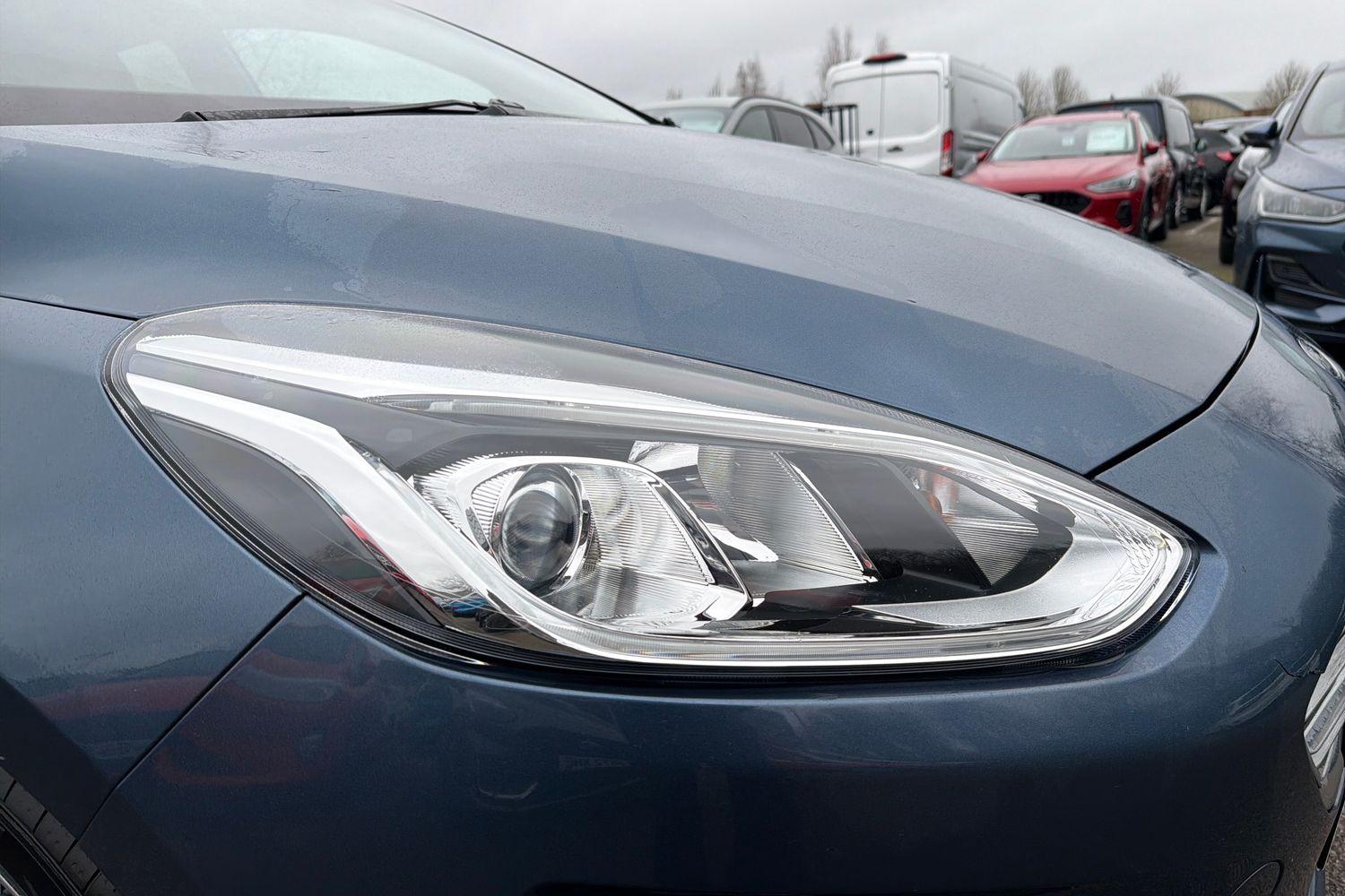 Ford FIESTA Photo 26