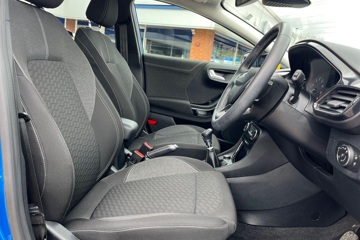 Ford Puma Photo 16