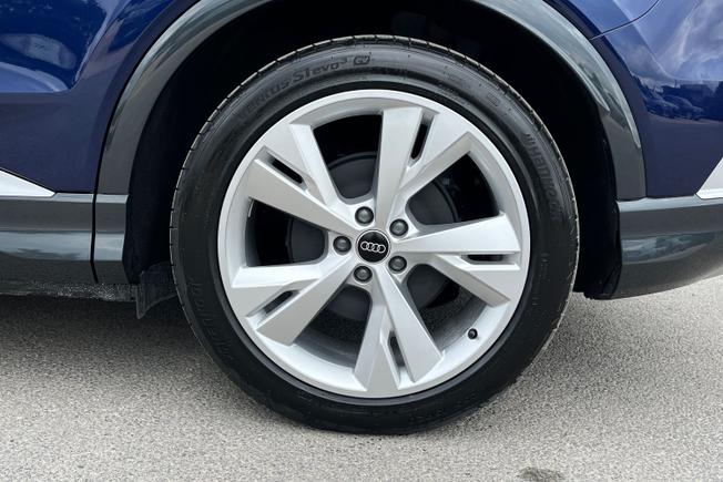 AUDI Q4 E-Tron Photo 5