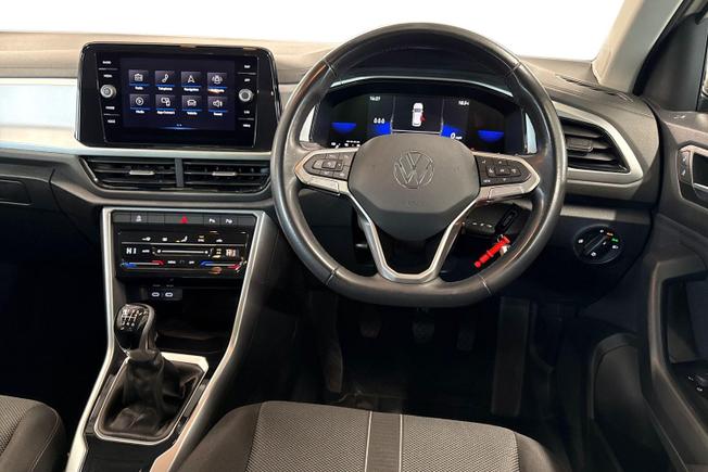 VOLKSWAGEN T-Roc Photo 11
