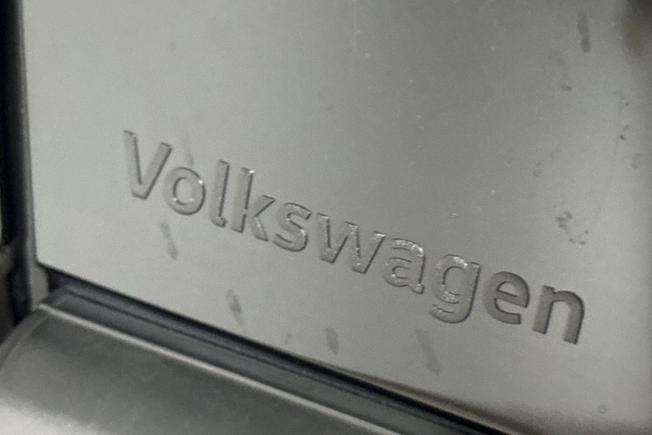 VOLKSWAGEN T-Roc Photo 30