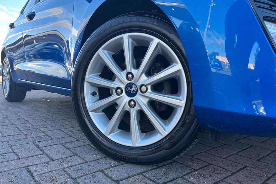 Ford FIESTA Photo autoimg-e505cab0bd9ed8eed3953da8a0accc1fbb6530d6.jpg