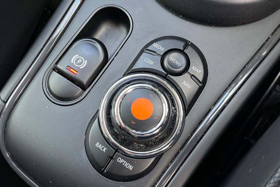 MINI Countryman Photo autoimg-e506d796e82a3acd7a04162bf6adbf36745e485b.jpg