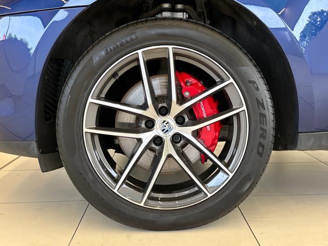 PORSCHE Macan Photo 25