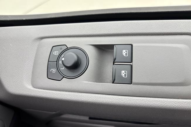 VOLKSWAGEN e-Transporter Photo 26