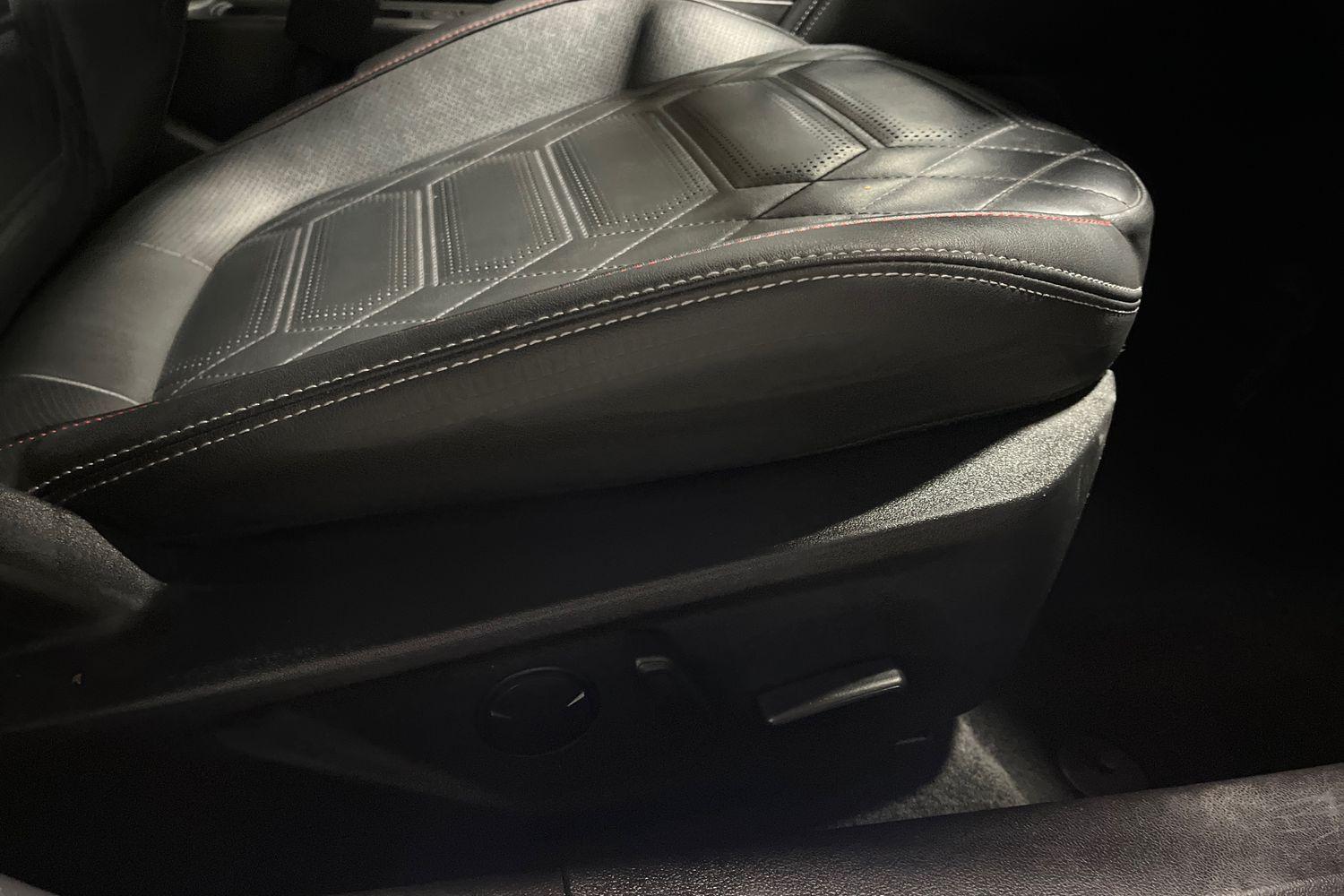 Ford FOCUS Photo 28