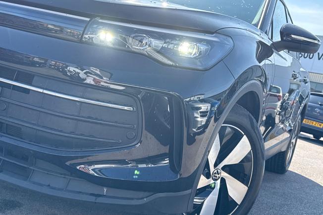 VOLKSWAGEN Tiguan Photo 45