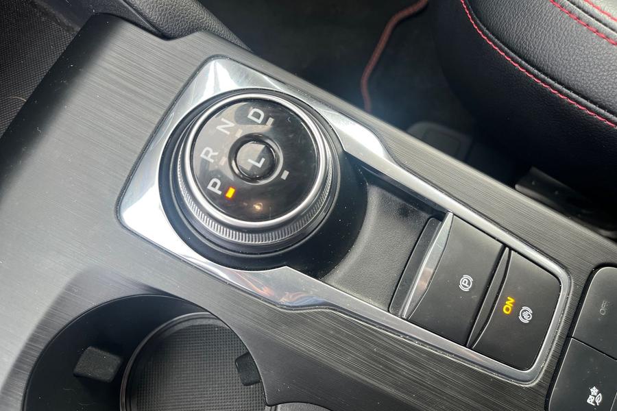 Ford KUGA Photo autoimg-e51560a4b33ee4d9074dbb1fbde60bd5932bfc63.jpg