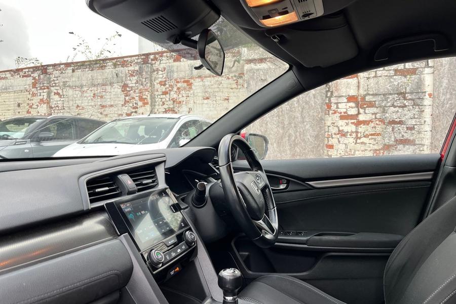Honda CIVIC Photo autoimg-e5169250cf5bda8e637a84480e8b863ad7606429.jpg