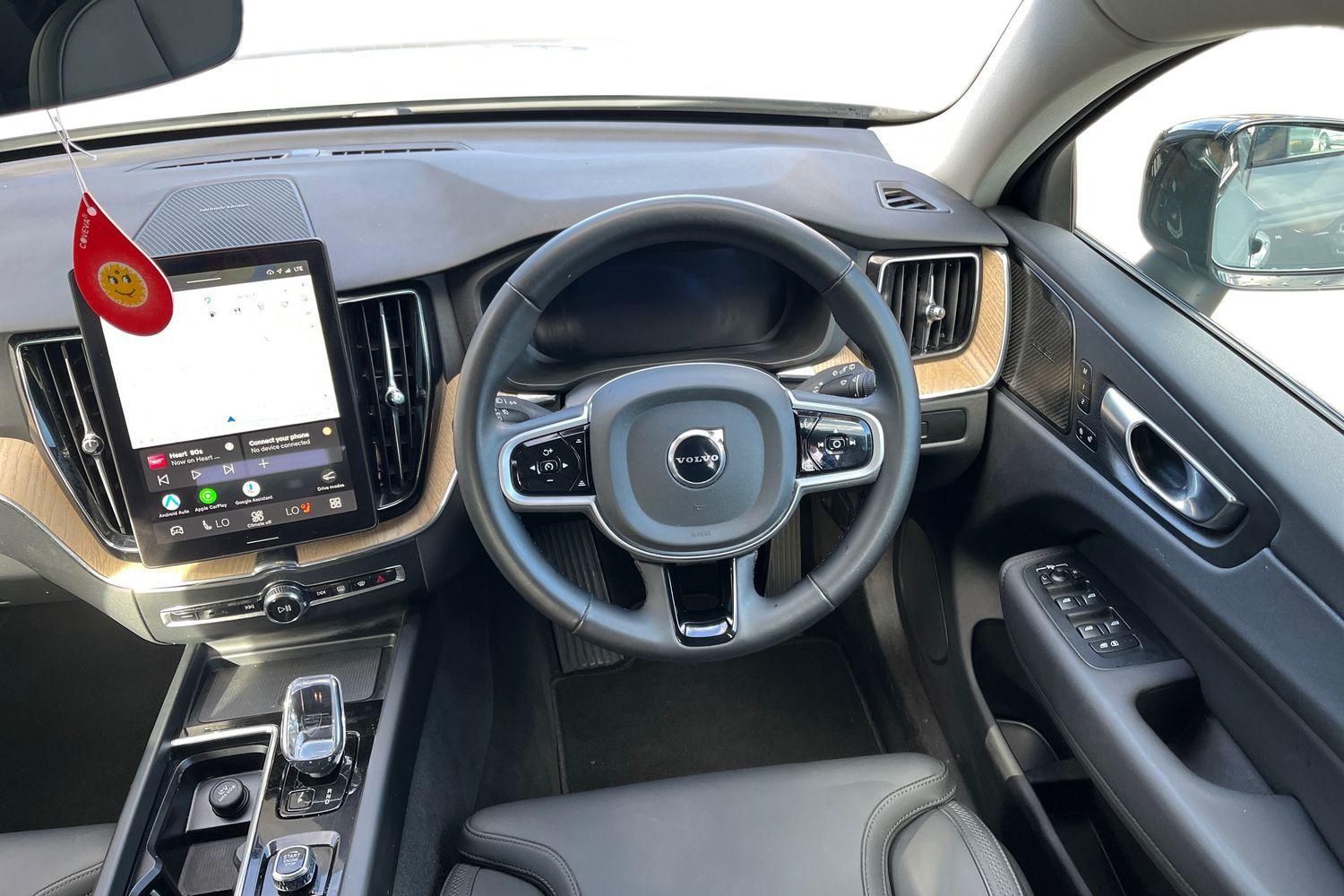 Volvo XC60 Photo 10