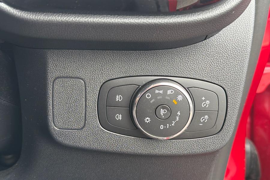 Ford PUMA Photo autoimg-e51c5f38e81002d4fa75cc47e0d1c948ea7cc3ad.jpg