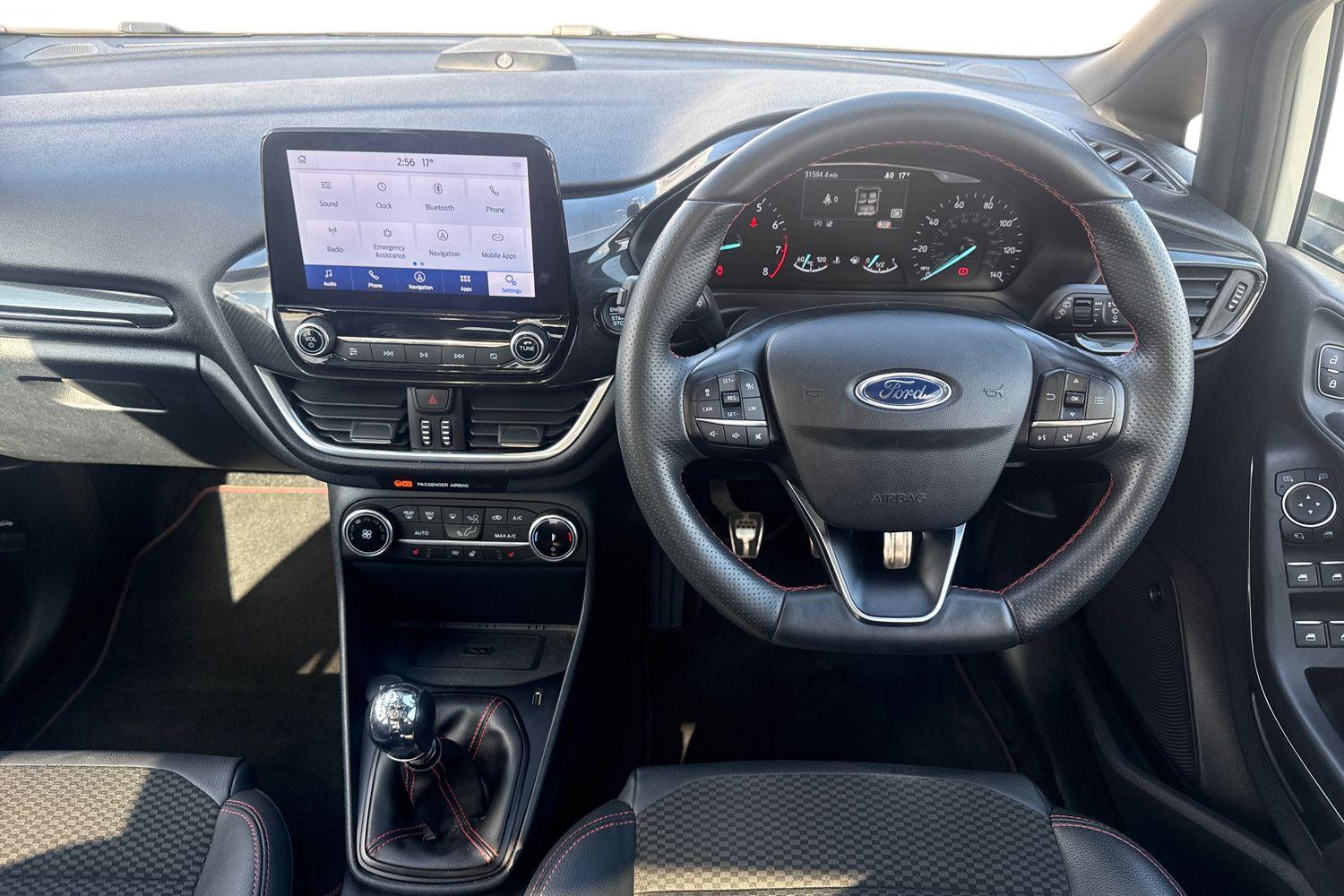 Ford FIESTA Photo 10