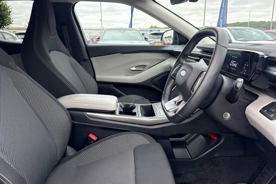 Ford EXPLORER Photo autoimg-e5234a335b14d3721c5be5764a3d76161b89dbc4.jpg