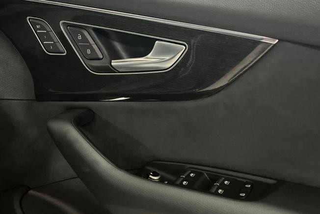 Audi Q7 Photo 25