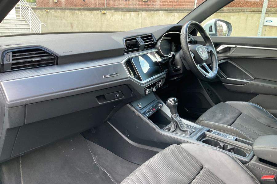 Audi Q3 Photo autoimg-e527a711731390c0df9a9976df87970adb4fe097.jpg