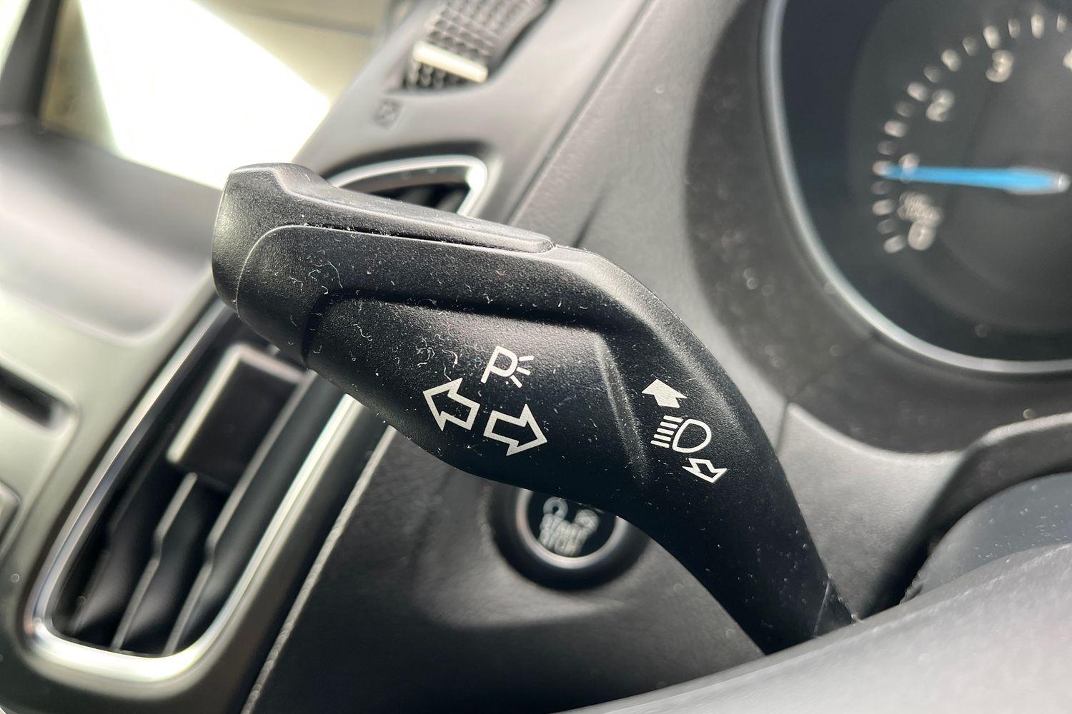 Ford FOCUS Photo 13