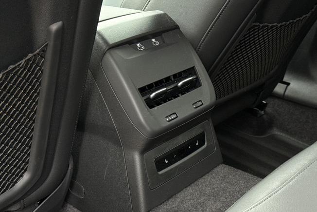 Audi Q4 e-tron Photo 26