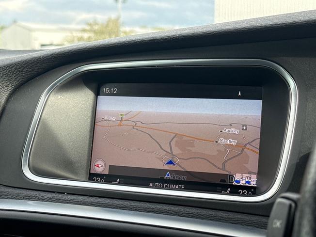 VOLVO V40 Photo 14
